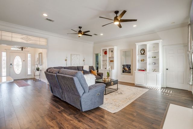 1008 Dapple Gray Road, Crowley, TX 76036