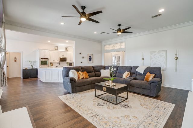 1008 Dapple Gray Road, Crowley, TX 76036