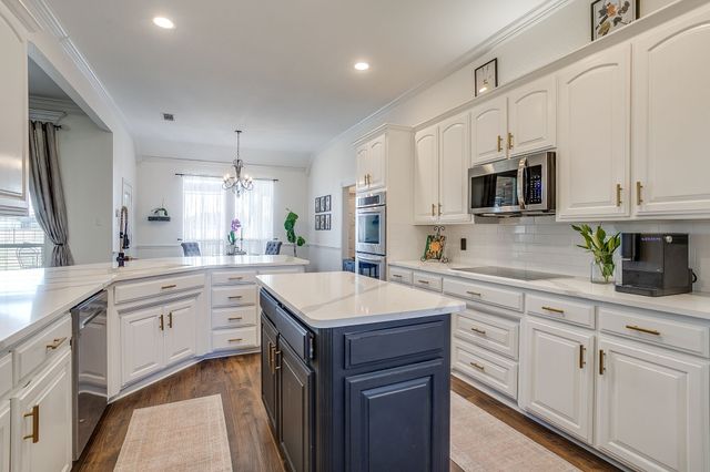 1008 Dapple Gray Road, Crowley, TX 76036