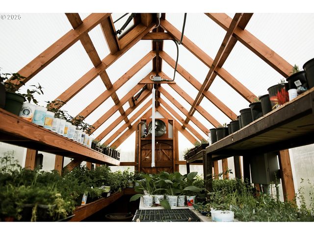 230 JENNINGS Rd, Trout Lake, WA 98650