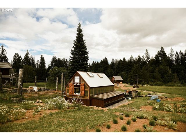 230 JENNINGS Rd, Trout Lake, WA 98650