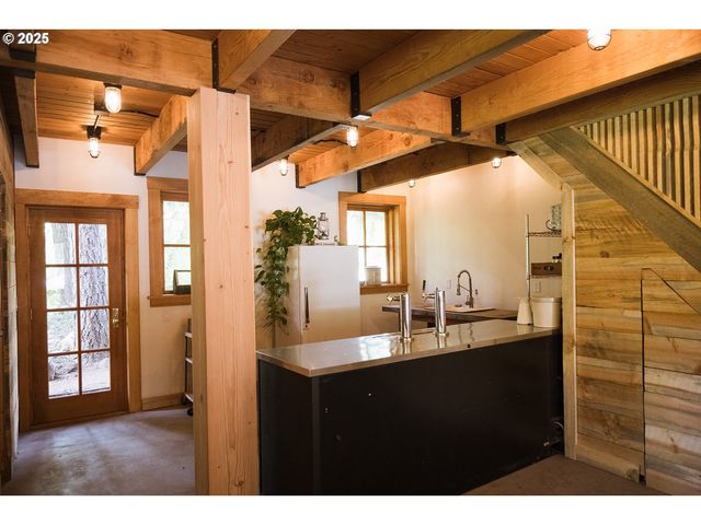 230 JENNINGS Rd, Trout Lake, WA 98650