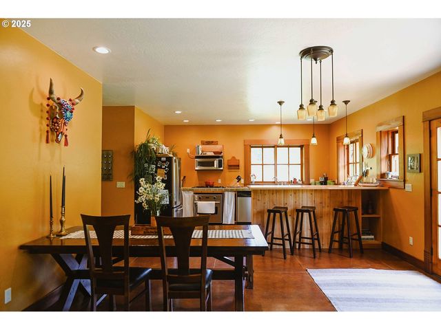 230 JENNINGS Rd, Trout Lake, WA 98650