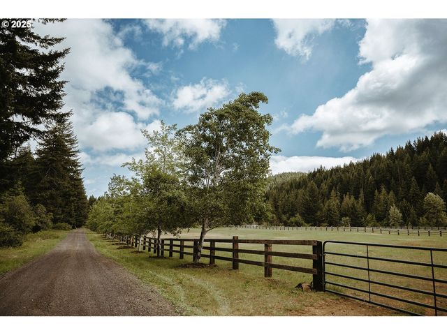 230 JENNINGS Rd, Trout Lake, WA 98650