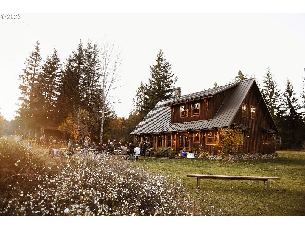 230 JENNINGS Rd, Trout Lake, WA 98650