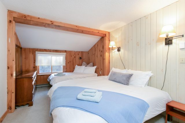 292 Tallwood Circle, Londonderry, VT 05155