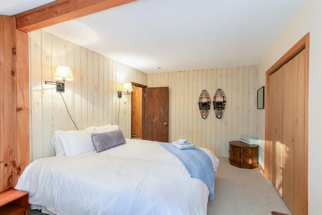 292 Tallwood Circle, Londonderry, VT 05155