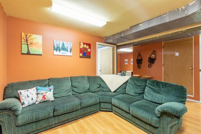 292 Tallwood Circle, Londonderry, VT 05155