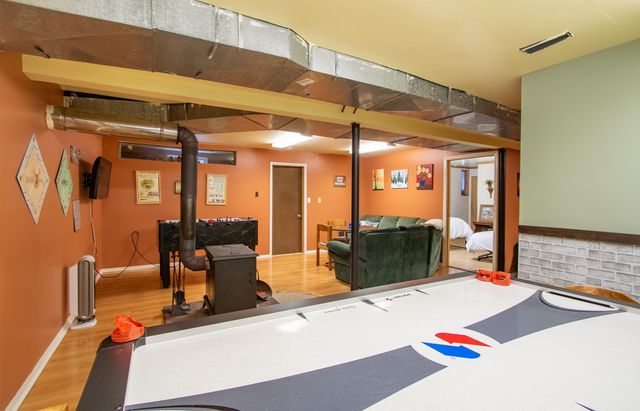 292 Tallwood Circle, Londonderry, VT 05155