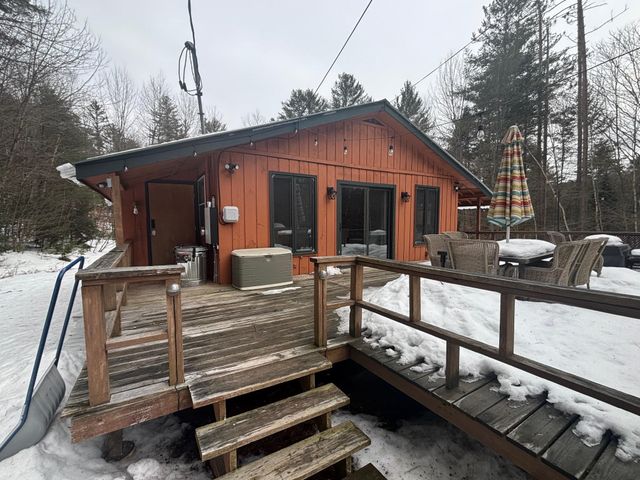 292 Tallwood Circle, Londonderry, VT 05155