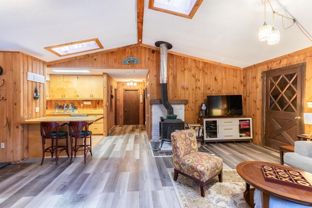 292 Tallwood Circle, Londonderry, VT 05155