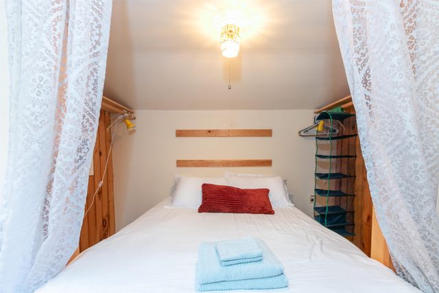 292 Tallwood Circle, Londonderry, VT 05155