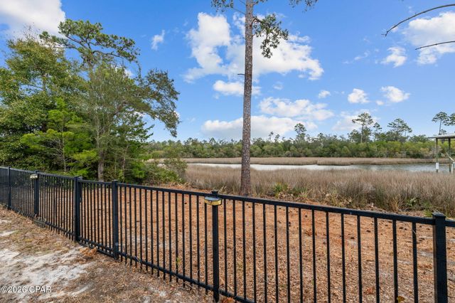 82 Alegro Drive, Southport, FL 32409