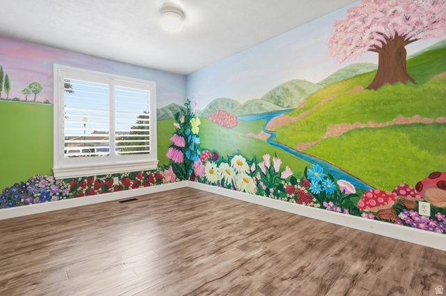 5237 W SADDLE CREEK CIR, West Jordan, UT 84081