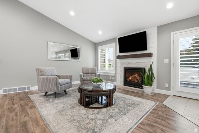 5237 W SADDLE CREEK CIR, West Jordan, UT 84081