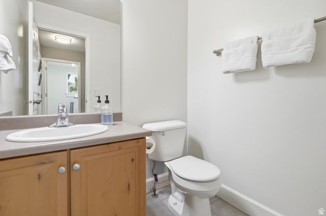 5237 W SADDLE CREEK CIR, West Jordan, UT 84081