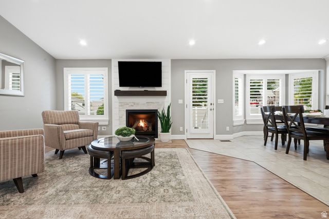 5237 W SADDLE CREEK CIR, West Jordan, UT 84081