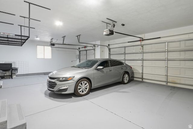 5237 W SADDLE CREEK CIR, West Jordan, UT 84081