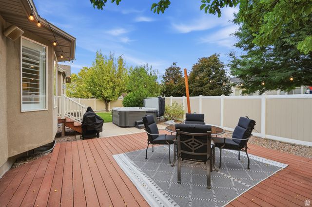 5237 W SADDLE CREEK CIR, West Jordan, UT 84081