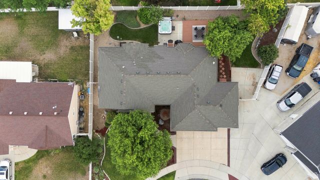 5237 W SADDLE CREEK CIR, West Jordan, UT 84081
