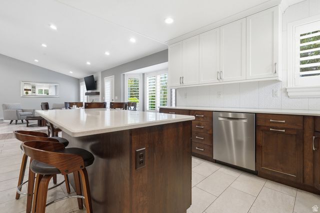 5237 W SADDLE CREEK CIR, West Jordan, UT 84081