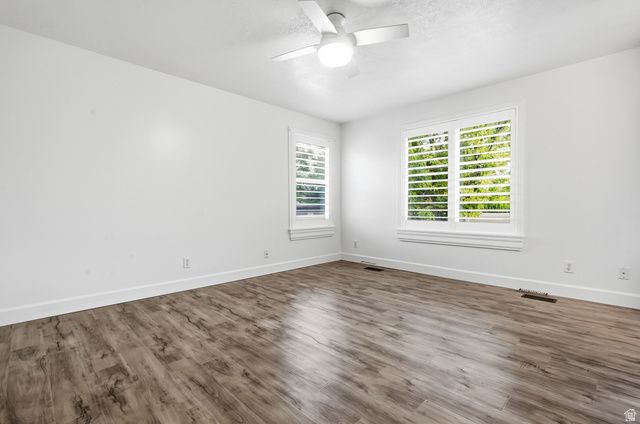 5237 W SADDLE CREEK CIR, West Jordan, UT 84081