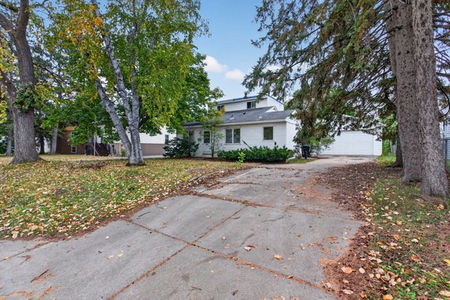 7017 52nd Avenue N, Crystal, MN 55428