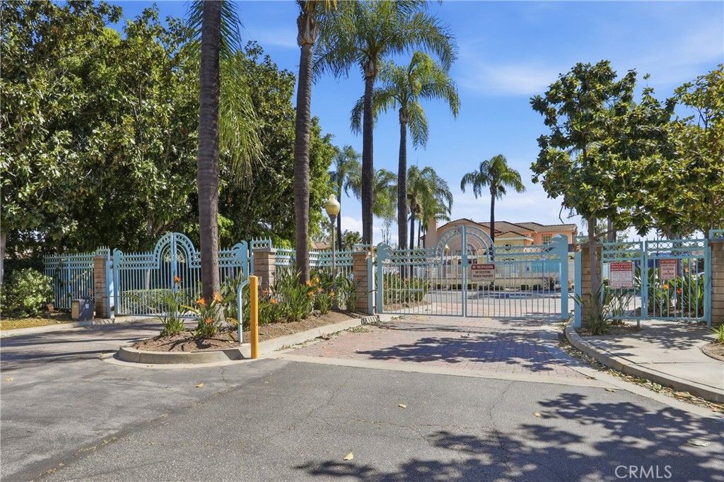 Image 33 of property listing at 902 W Princess Palm, West Covina, CA 91790