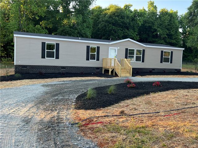 103 Twin Oaks Court, Iva, SC 29655