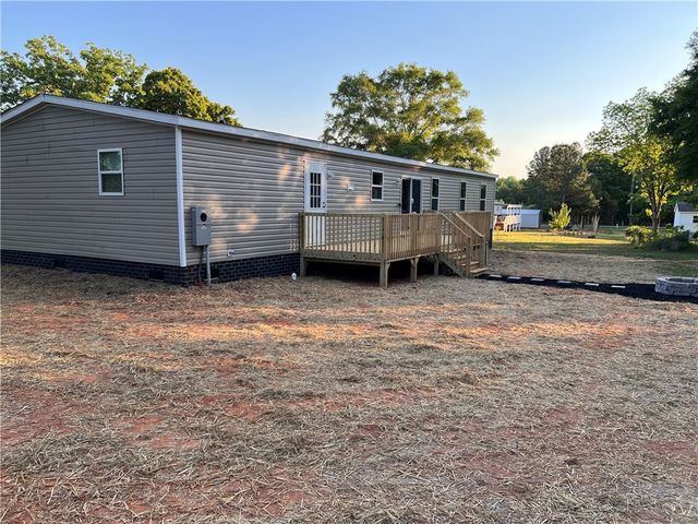 103 Twin Oaks Court, Iva, SC 29655