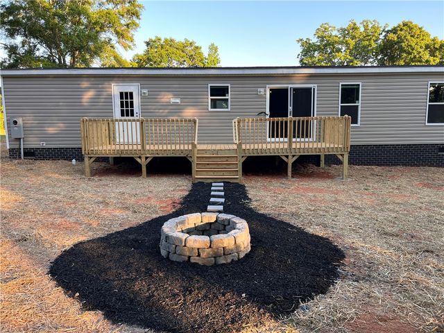 103 Twin Oaks Court, Iva, SC 29655