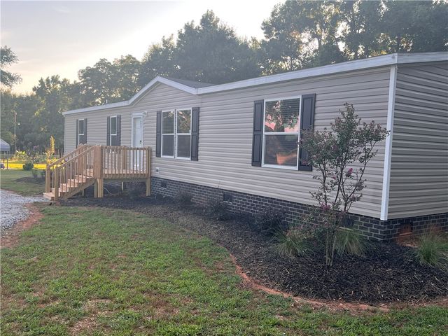103 Twin Oaks Court, Iva, SC 29655