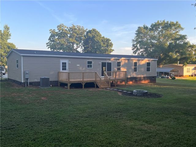 103 Twin Oaks Court, Iva, SC 29655