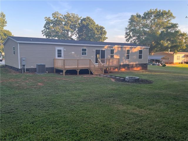 103 Twin Oaks Court, Iva, SC 29655