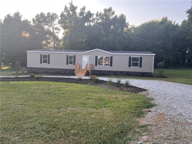 103 Twin Oaks Court, Iva, SC 29655