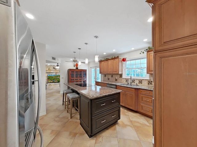 7645 HARBOR VIEW WAY, Seminole, FL 33776