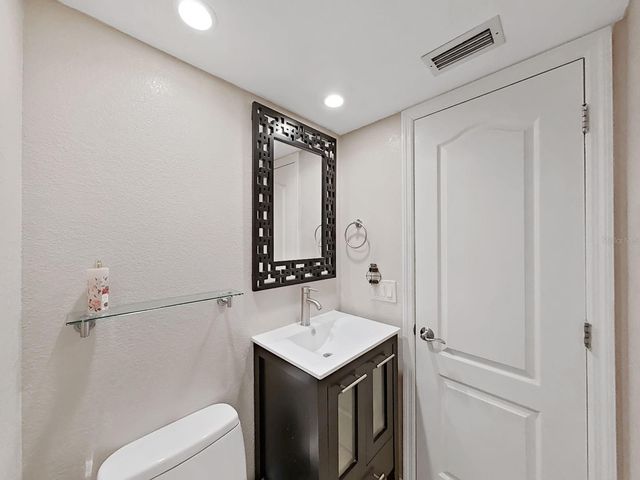 7645 HARBOR VIEW WAY, Seminole, FL 33776