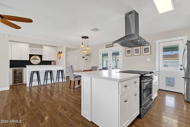 8322 E GLENROSA Avenue, Scottsdale, AZ 85251