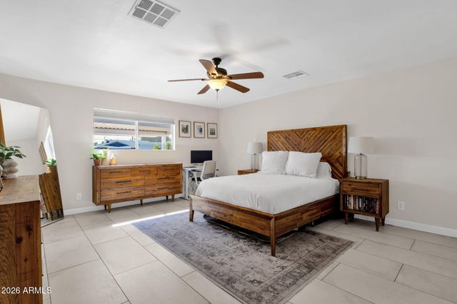 8322 E GLENROSA Avenue, Scottsdale, AZ 85251