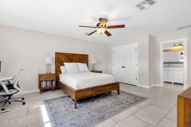 8322 E GLENROSA Avenue, Scottsdale, AZ 85251