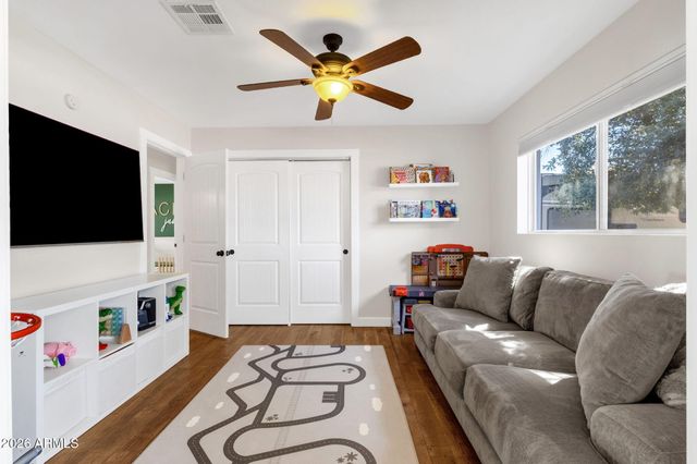 8322 E GLENROSA Avenue, Scottsdale, AZ 85251