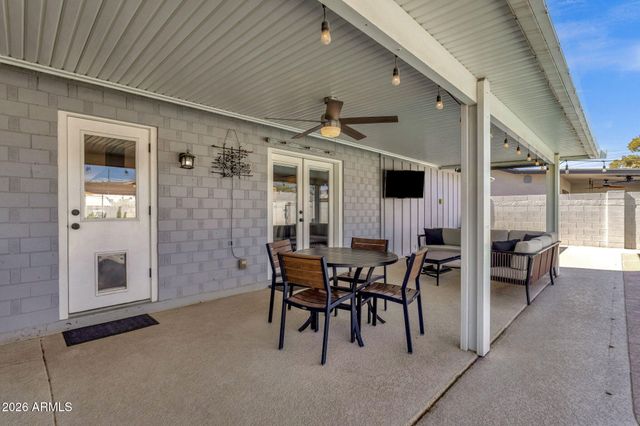 8322 E GLENROSA Avenue, Scottsdale, AZ 85251