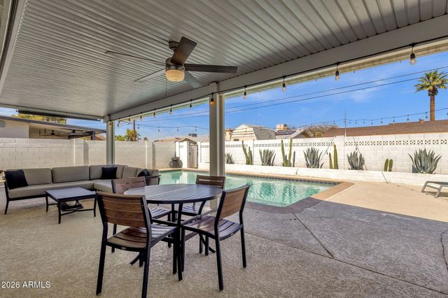 8322 E GLENROSA Avenue, Scottsdale, AZ 85251