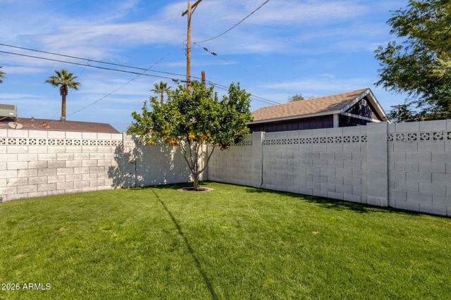 8322 E GLENROSA Avenue, Scottsdale, AZ 85251