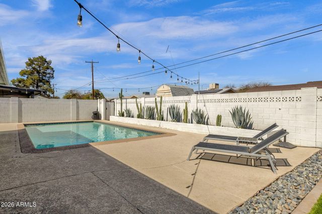 8322 E GLENROSA Avenue, Scottsdale, AZ 85251