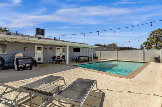 8322 E GLENROSA Avenue, Scottsdale, AZ 85251