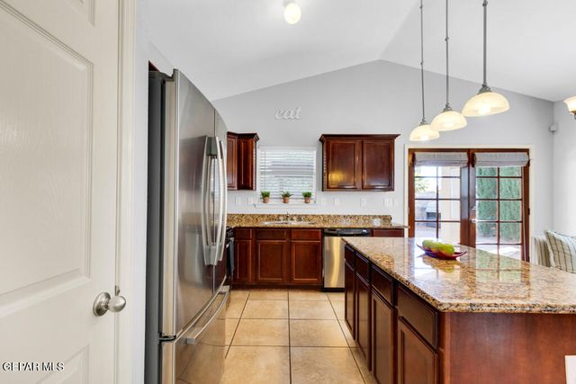 3220 Scarlett Point Drive, El Paso, TX 79938