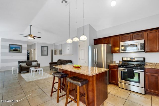 3220 Scarlett Point Drive, El Paso, TX 79938