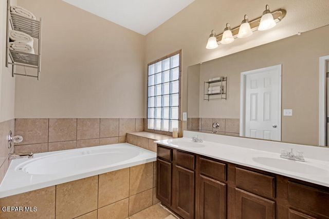 3220 Scarlett Point Drive, El Paso, TX 79938