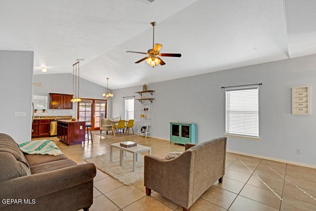 3220 Scarlett Point Drive, El Paso, TX 79938